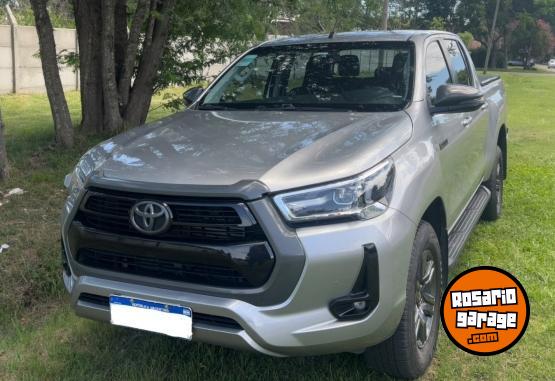 Camionetas - Toyota Hilux SRV 2022 Diesel 40000Km - En Venta