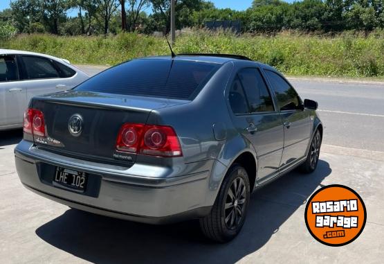 Autos - Volkswagen Bora 2012 Nafta 124000Km - En Venta