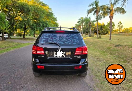 Camionetas - Dodge Journey 2011 Nafta 120000Km - En Venta