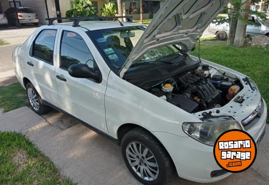 Autos - Fiat Siena 2013 GNC 220000Km - En Venta