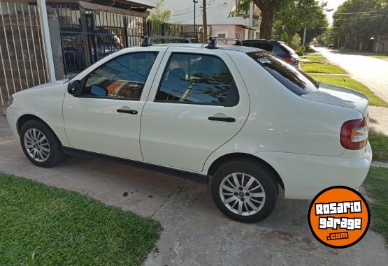 Autos - Fiat Siena 2013 GNC 220000Km - En Venta