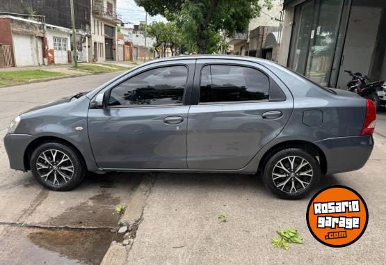 Autos - Toyota ETIOS 1.5 XLS 2014 Nafta  - En Venta