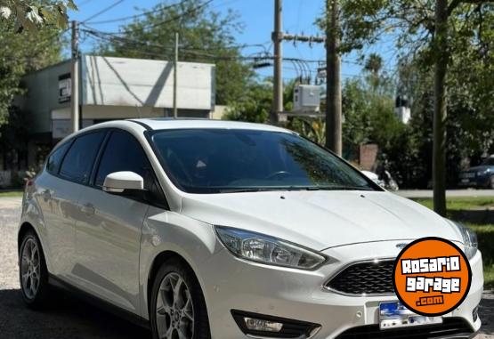 Autos - Ford Focus SE Plus 2017 Nafta 100000Km - En Venta