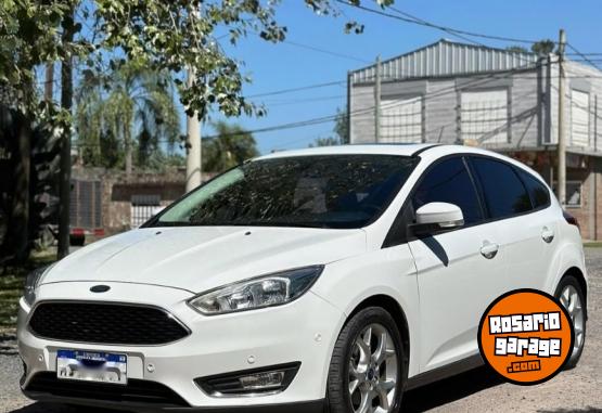 Autos - Ford Focus SE Plus 2017 Nafta 100000Km - En Venta