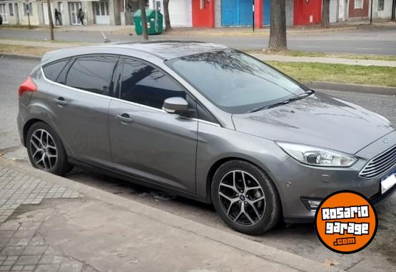 Autos - Ford Focus titanium 2.0 2018 Nafta 152000Km - En Venta