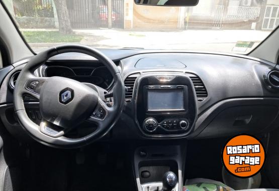 Autos - Renault CAPTUR 2017 Nafta 169435Km - En Venta