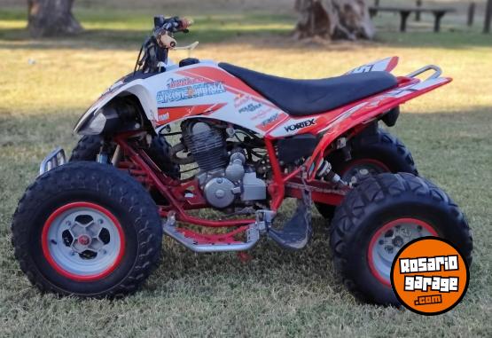 Cuatris y UTVs - Motomel Qs 2015  111111Km - En Venta