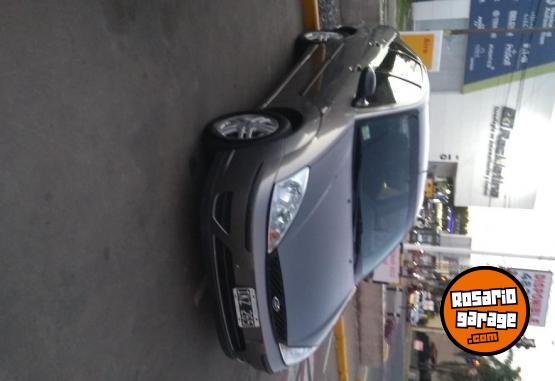 Autos - Ford Focus 2009 GNC 230000Km - En Venta