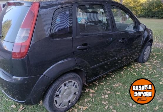 Autos - Ford Fiesta ambiente 2006 GNC 230000Km - En Venta