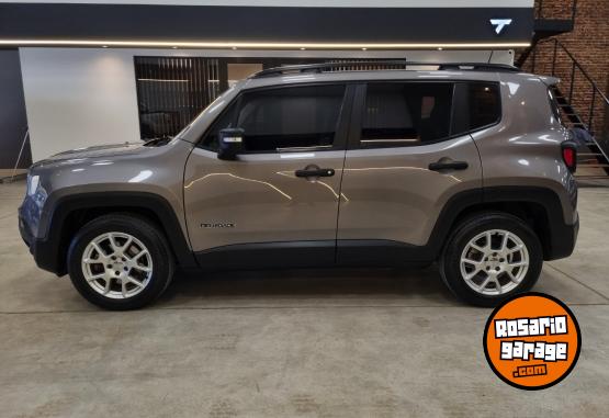 Camionetas - Jeep RENEGADE SPORT 1.8L AT 2019 Nafta 75000Km - En Venta