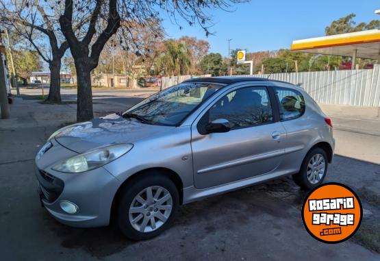 Autos - Peugeot 207 2010 Nafta 195000Km - En Venta