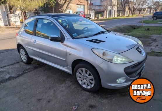 Autos - Peugeot 207 2010 Nafta 195000Km - En Venta