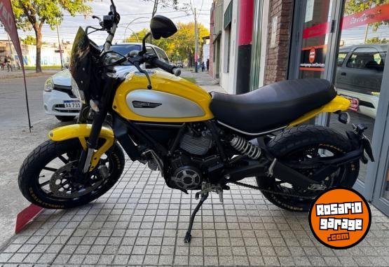 Motos - Ducati Scrambler Icom 800 2017 Nafta 23000Km - En Venta