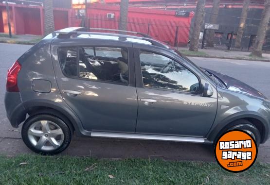 Autos - Renault Sandero stepway impecable 2010 Nafta 130000Km - En Venta