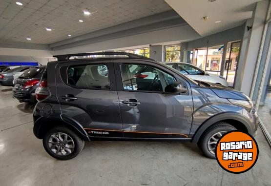 Autos - Fiat MOBI TREKKING 2025 Nafta 0Km - En Venta