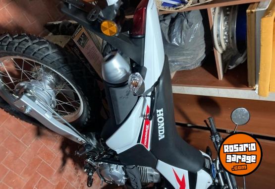 Motos - Honda Tornado Xr250 2023 Nafta 160Km - En Venta