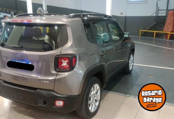 Camionetas - Dodge RENEGADE 1.8 SPORT MT 2018 Nafta 70000Km - En Venta