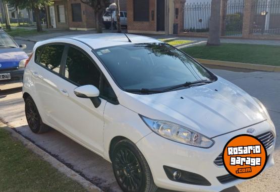 Autos - Ford Fiesta SE 2014 Nafta 130000Km - En Venta