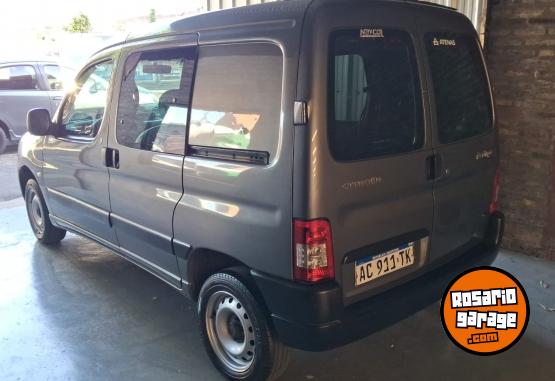 Utilitarios - Citroen Berlingo mixta hdi 2018 Diesel 246000Km - En Venta