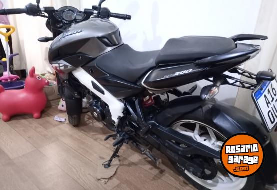 Motos - Bajaj Rouser NS 200 2022 Nafta 10000Km - En Venta