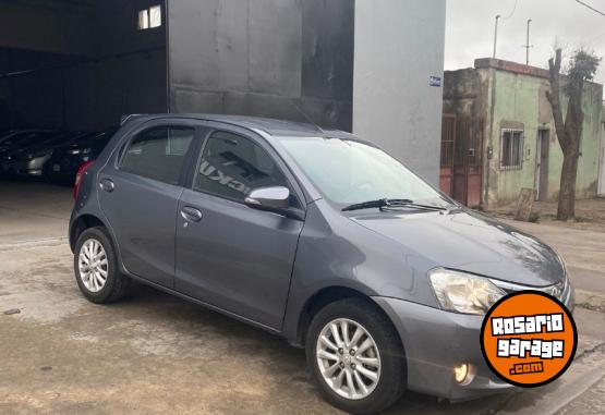 Autos - Toyota Etios 2016 Nafta 100000Km - En Venta