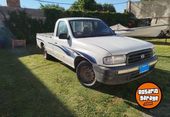 Camionetas - Mazda B2500 2001 Diesel 250000Km - En Venta