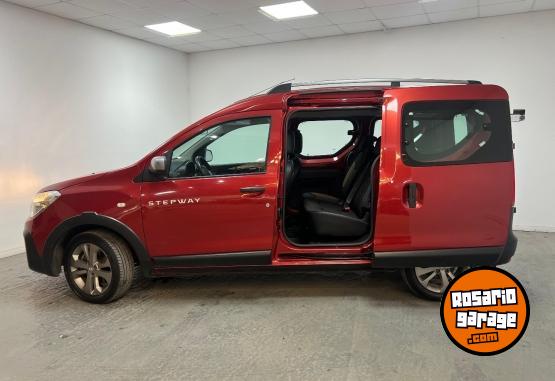 Utilitarios - Renault KANGOO II STEPWAY 1.6 SCE 2021 Nafta 57000Km - En Venta