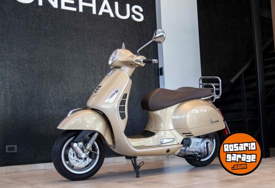 Motos - Vespa GTS 300 2017 Nafta 4987Km - En Venta