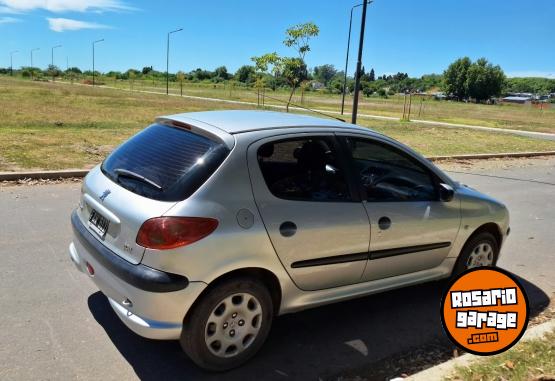 Autos - Peugeot 206 xr premium 2005 Nafta 169000Km - En Venta