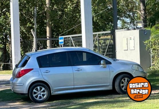 Autos - Nissan Tiida / Visia 2014 Nafta 156000Km - En Venta