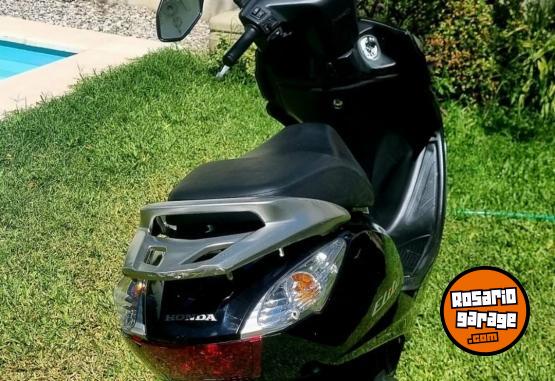 Motos - Honda Elite 125 2017 Nafta 25000Km - En Venta