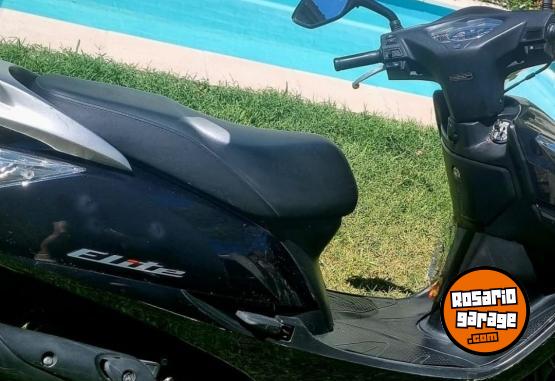 Motos - Honda Elite 125 2017 Nafta 25000Km - En Venta