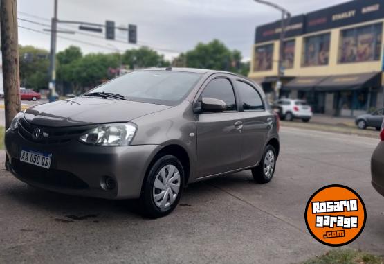 Autos - Toyota Etios XS 1.5 2016 Nafta 93000Km - En Venta