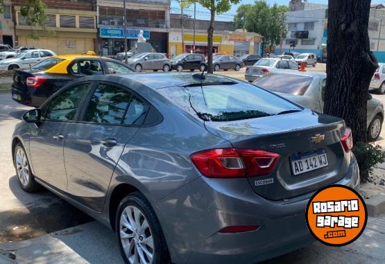 Autos - Chevrolet CRUZE LT CUERO 2018 Nafta 110000Km - En Venta