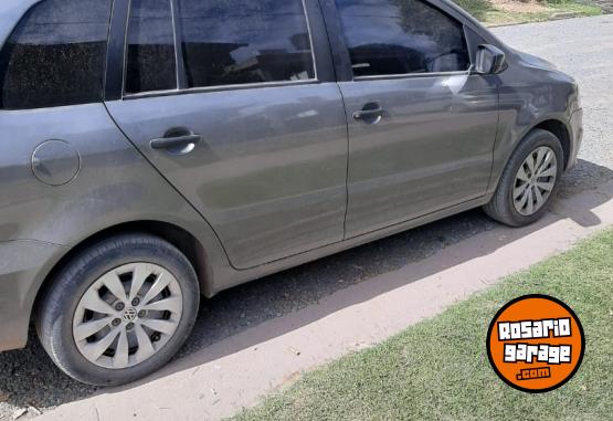 Autos - Volkswagen Suran 2015 Nafta 200000Km - En Venta