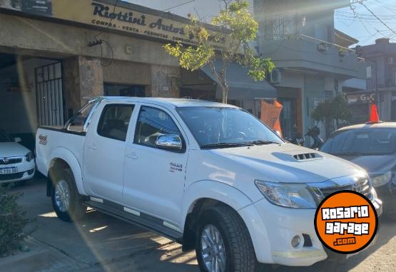 Camionetas - Toyota HILUX SRV 4X4 DC 2013 Diesel 290000Km - En Venta