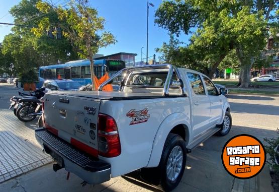 Camionetas - Toyota HILUX SRV 4X4 DC 2013 Diesel 290000Km - En Venta