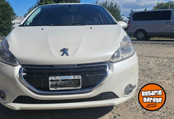 Autos - Peugeot 208 2015 Nafta 145719Km - En Venta