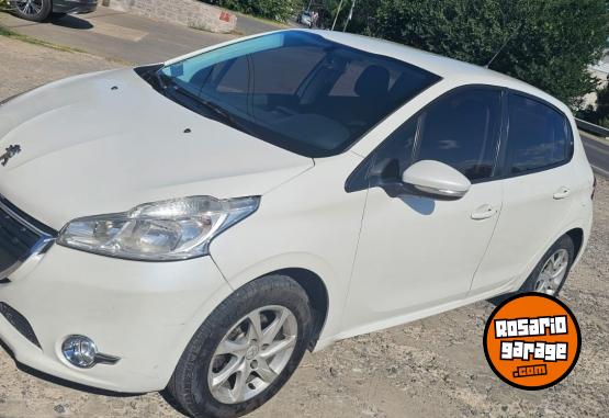 Autos - Peugeot 208 2015 Nafta 145719Km - En Venta