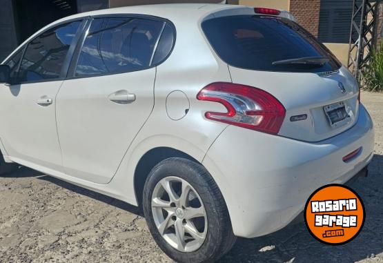 Autos - Peugeot 208 2015 Nafta 145719Km - En Venta