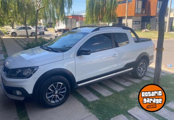 Camionetas - Volkswagen Saveiro cross 2018 Nafta 53000Km - En Venta