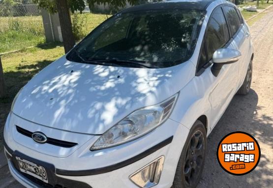 Autos - Ford Fiesta KD Titanium 2013 Nafta 165000Km - En Venta