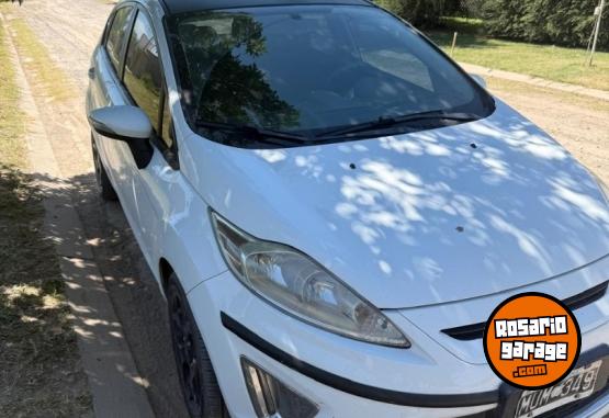 Autos - Ford Fiesta KD Titanium 2013 Nafta 165000Km - En Venta