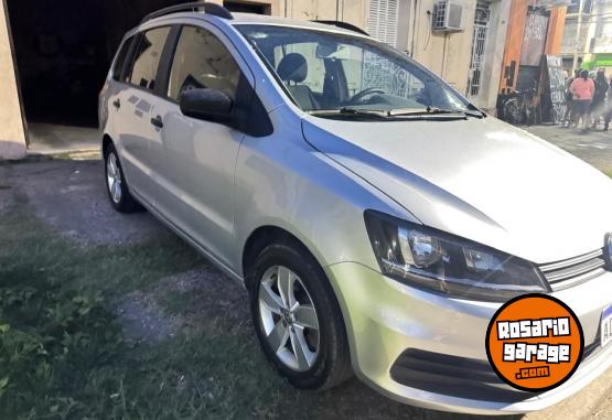 Autos - Volkswagen Suran 2019 GNC 90000Km - En Venta