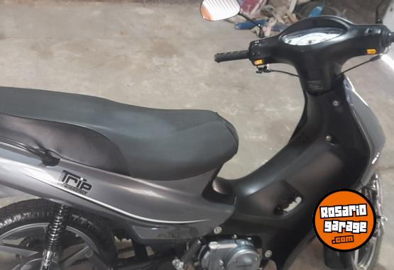 Motos - Guerrero 110 2022 Nafta 14000Km - En Venta