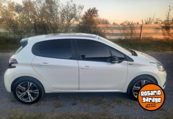 Autos - Peugeot 208 GT 2017 Nafta 78000Km - En Venta