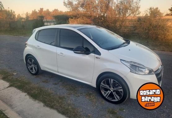 Autos - Peugeot 208 GT 2017 Nafta 78000Km - En Venta