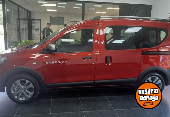 Utilitarios - Renault Kangoo 2024 Nafta 2800Km - En Venta