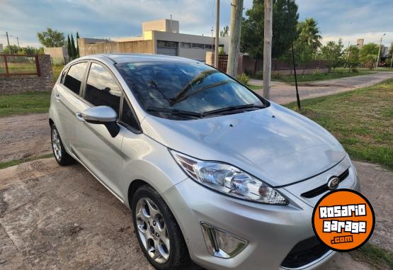 Autos - Ford Fiesta kinetic titanium 2013 Nafta 89000Km - En Venta