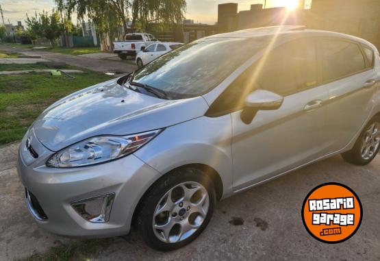 Autos - Ford Fiesta kinetic titanium 2013 Nafta 89000Km - En Venta